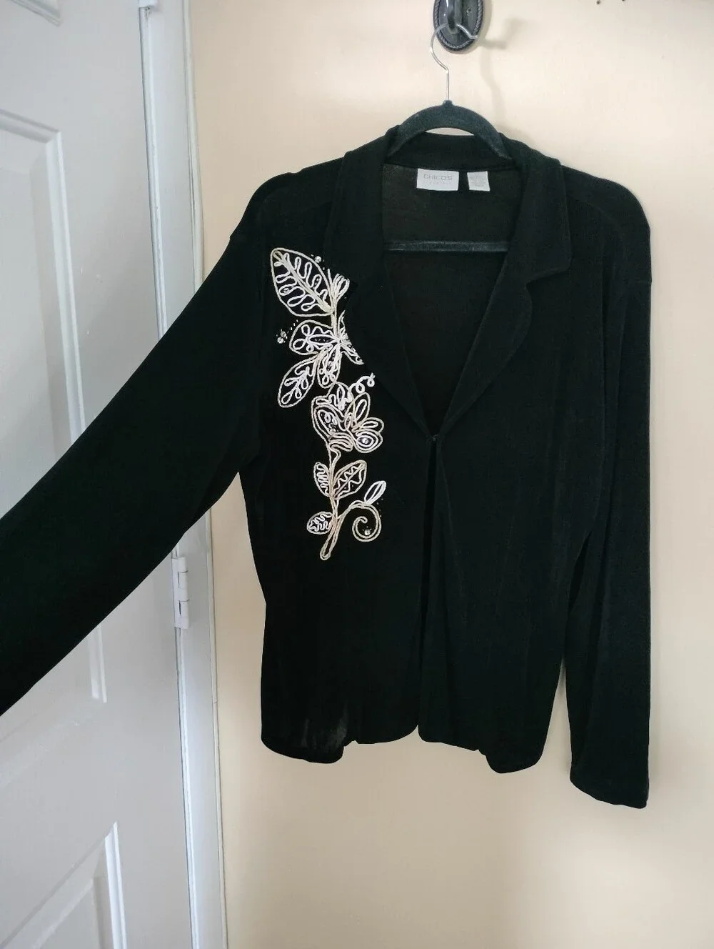 Chico's Travelers Black Floral Embroidery Cardigan 3 Stretch Office Chic Travel